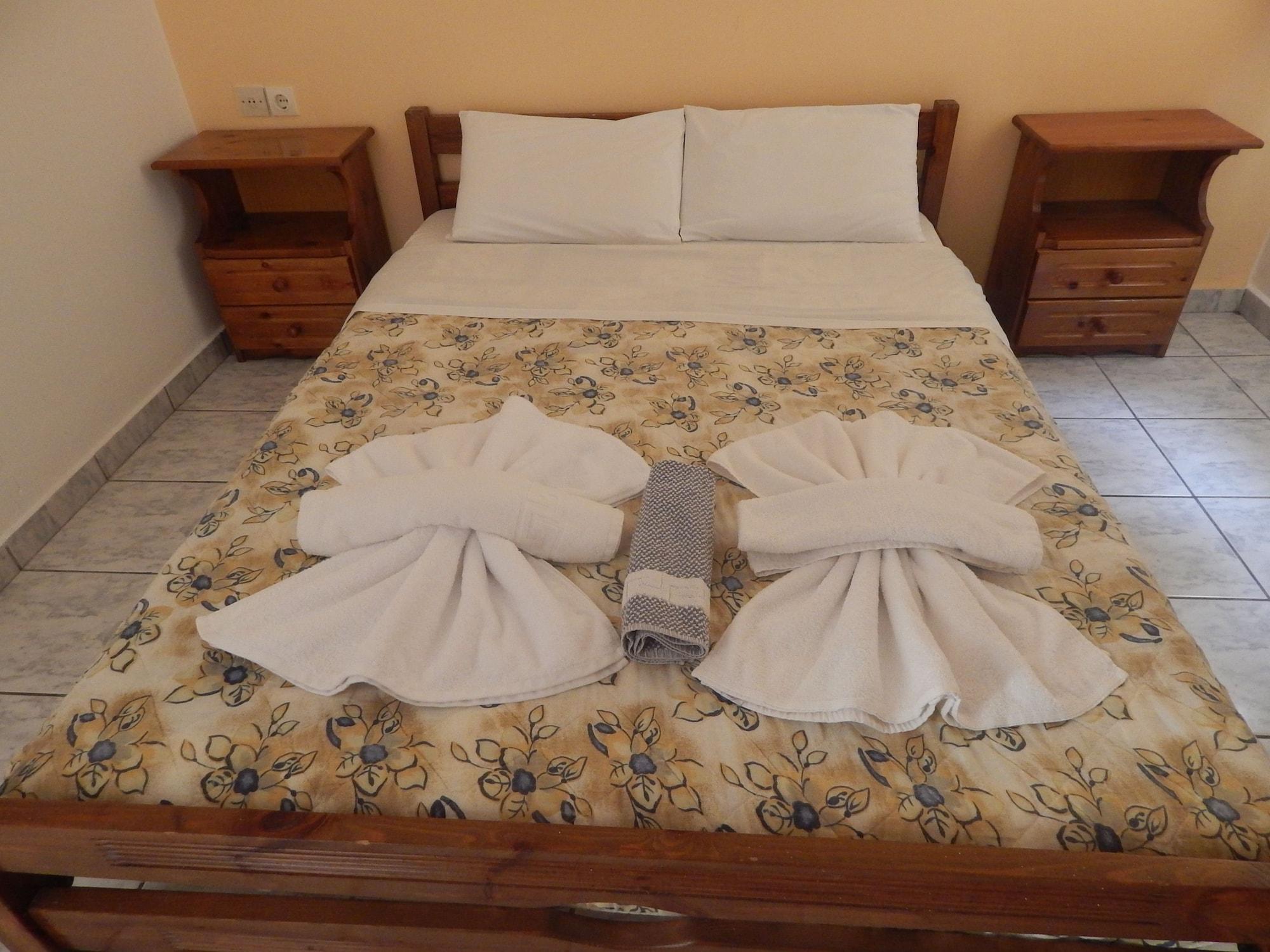 Anaxos Gardens Aparthotel Eksteriør bilde