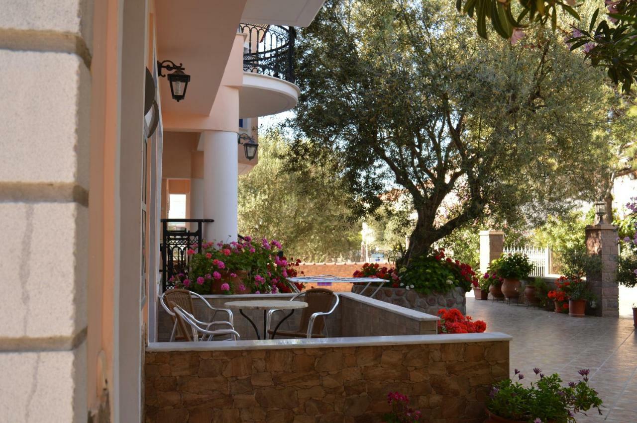 Anaxos Gardens Aparthotel Eksteriør bilde