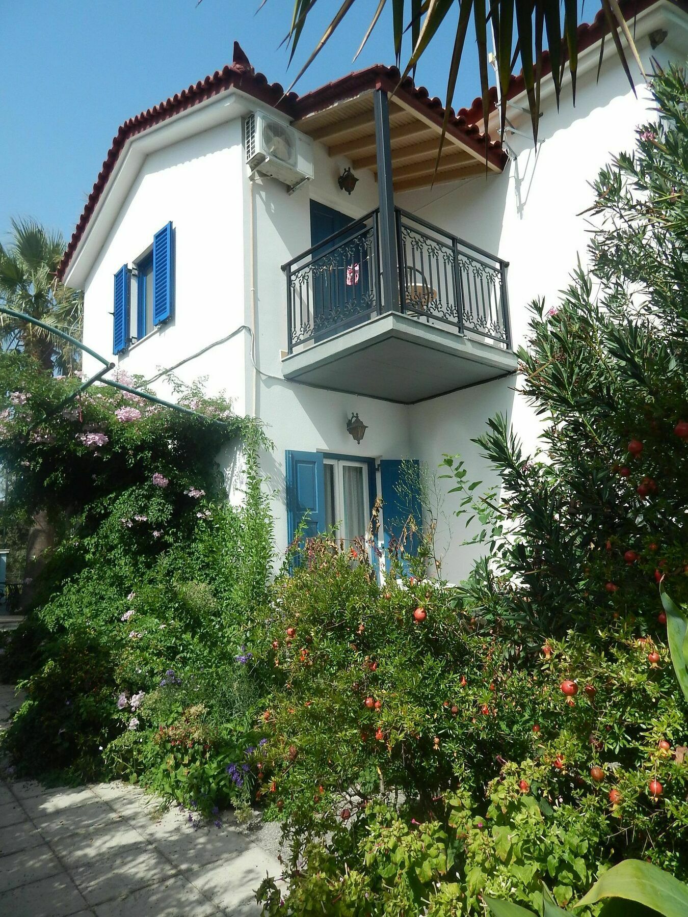 Anaxos Gardens Aparthotel Eksteriør bilde